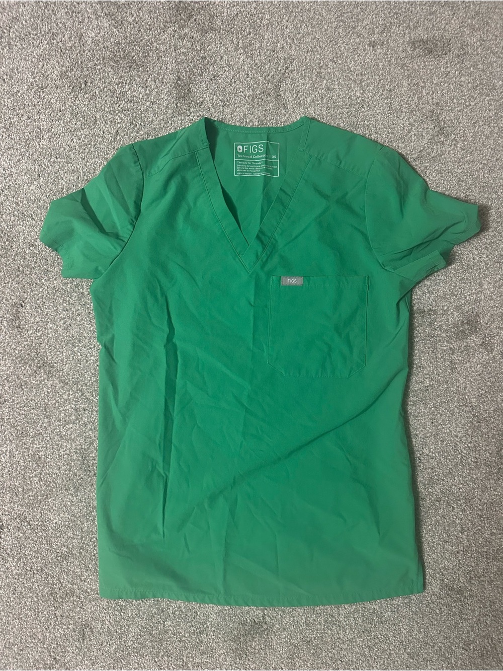 Figs Women’s V-Neck Scrub Top — safety green